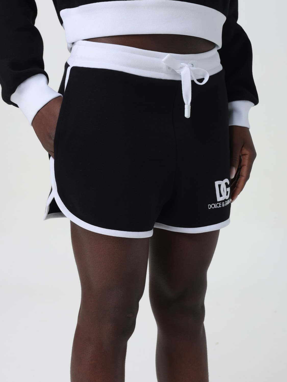 ショートパンツ DOLCE & GABBANA Woman Short Black FTC2SZGDB6F N0000 Dolce & Gabbana Outlet: Short woman - Black | Dolce