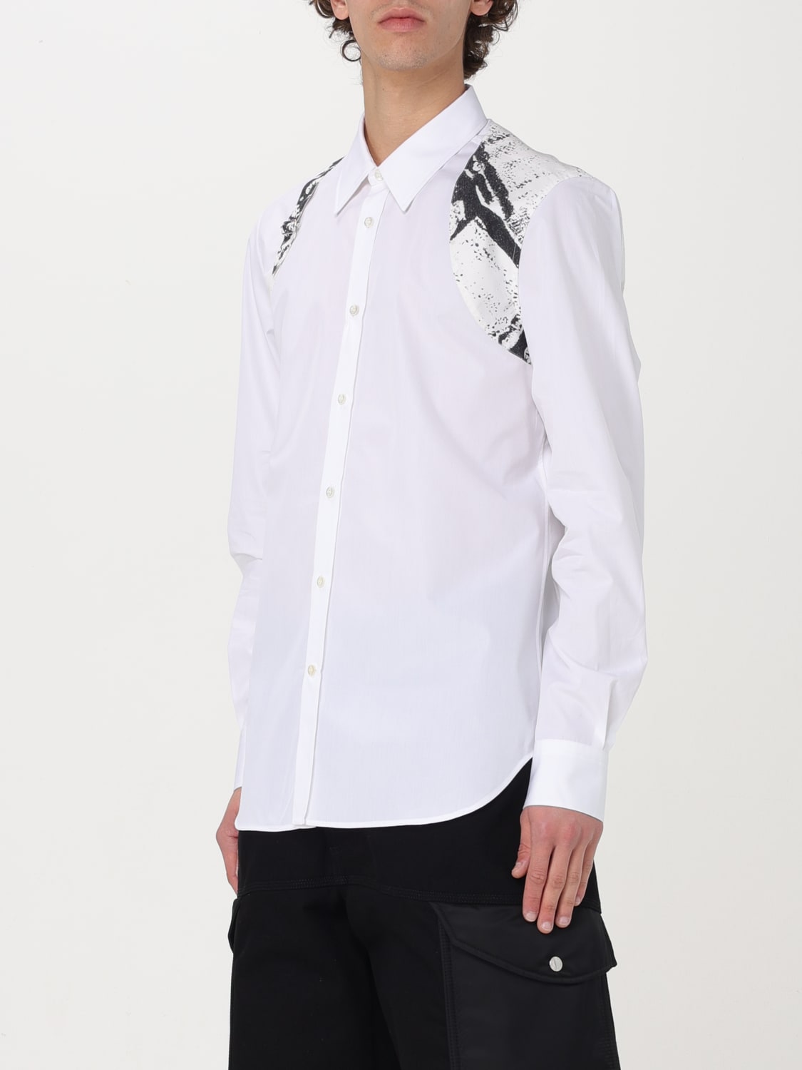 Alexander McQueen 半袖シャツ 46 モノクロ花柄 Alexander McQueen（アレキサンダーマックイーン）の「Alexander