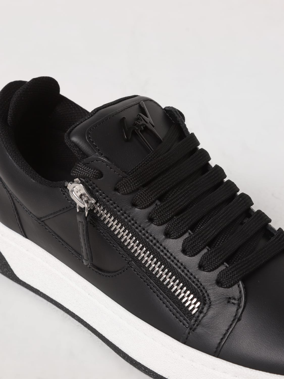 Giuseppe Zanotti Outlet Baskets homme Noir Baskets Giuseppe Zanotti RM30035 en ligne sur GIGLIO.COM