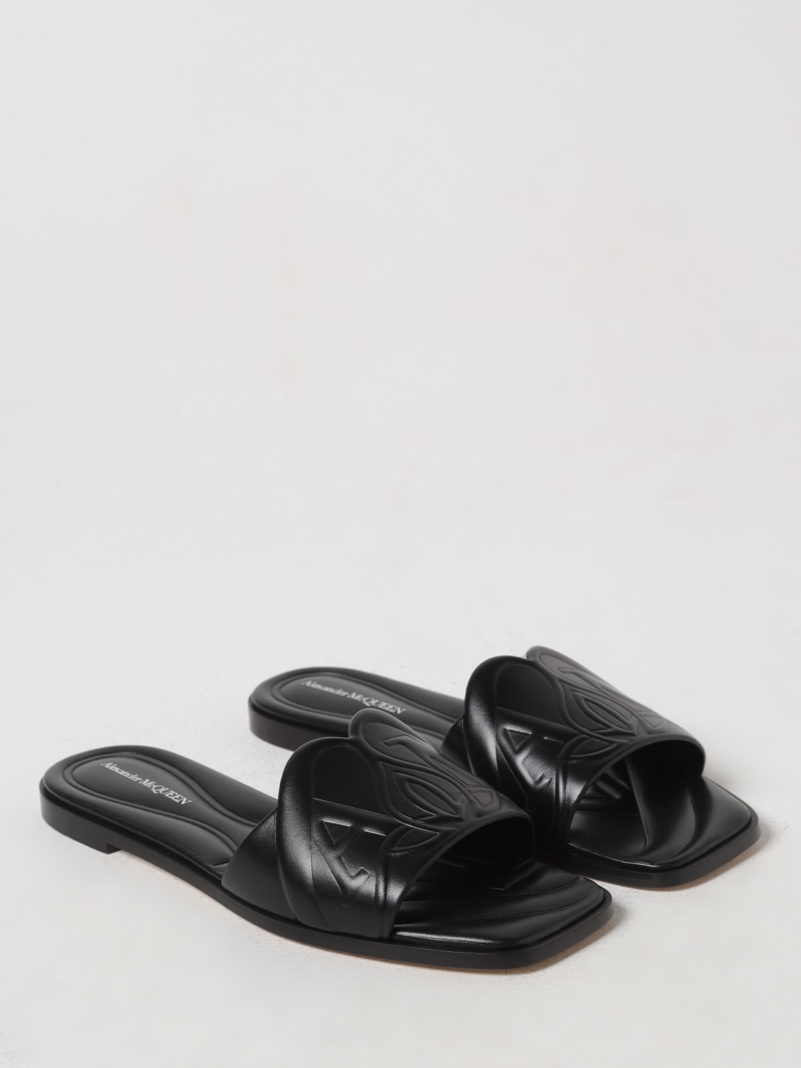 【Alexander McQueen】SEAL FLAT SANDAL◆780714WIEAD Alexander Mcqueen The Seal Embossed Slip-On Slides, Brand