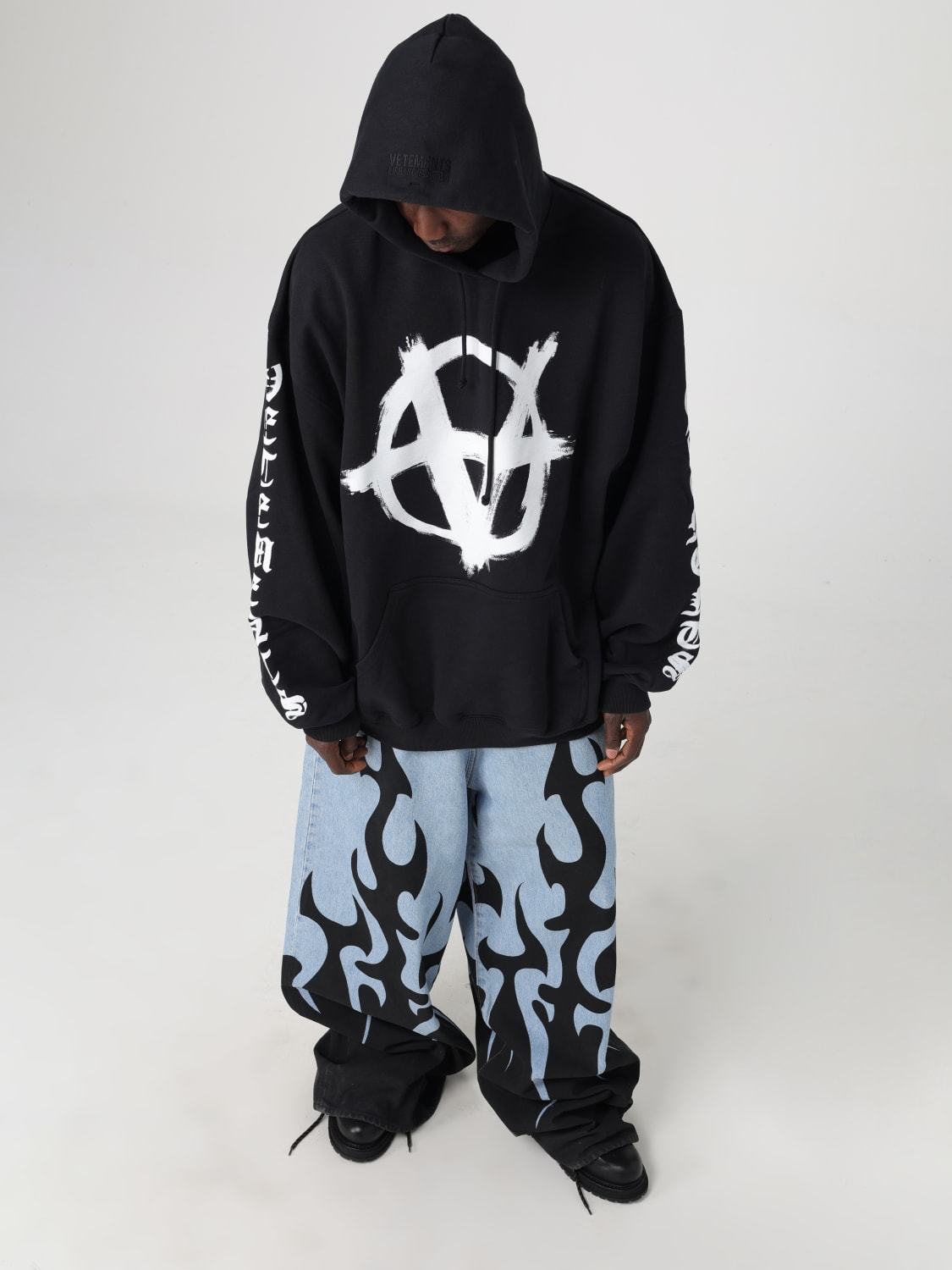VETEMENTS: Sweatshirt men - Black | Vetements sweatshirt