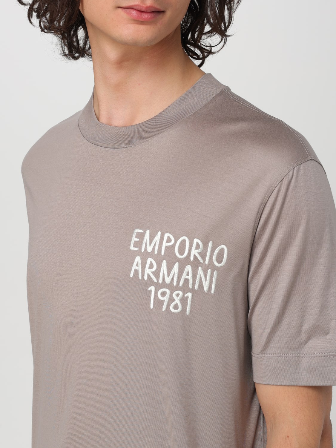 Tシャツ・カットソー EMPORIO ARMANI Men T-shirt Dove Grey 3D1TA21JUVZ 06H4 Emporio Armani Outlet: T-shirt men - Dove Grey | Emporio