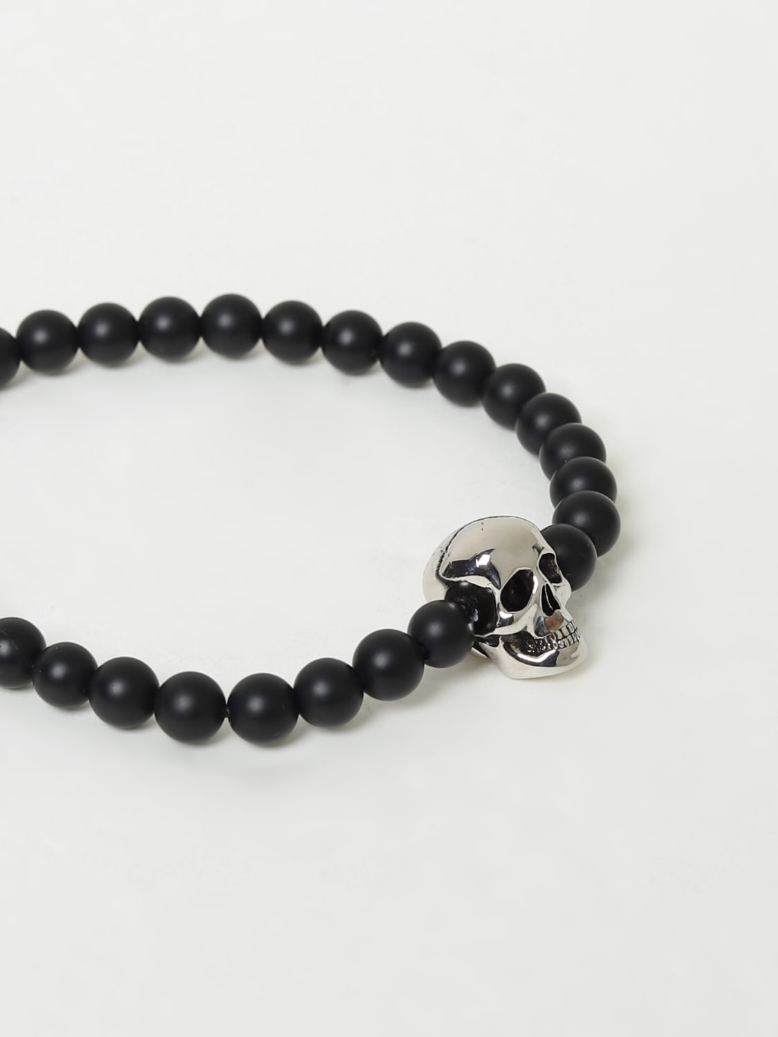 アクセサリーその他 ALEXANDER MCQUEEN Men Jewel Black 7069791AAIX 1010 Alexander McQueen Skull bracelet with black pearls | TheDoubleF