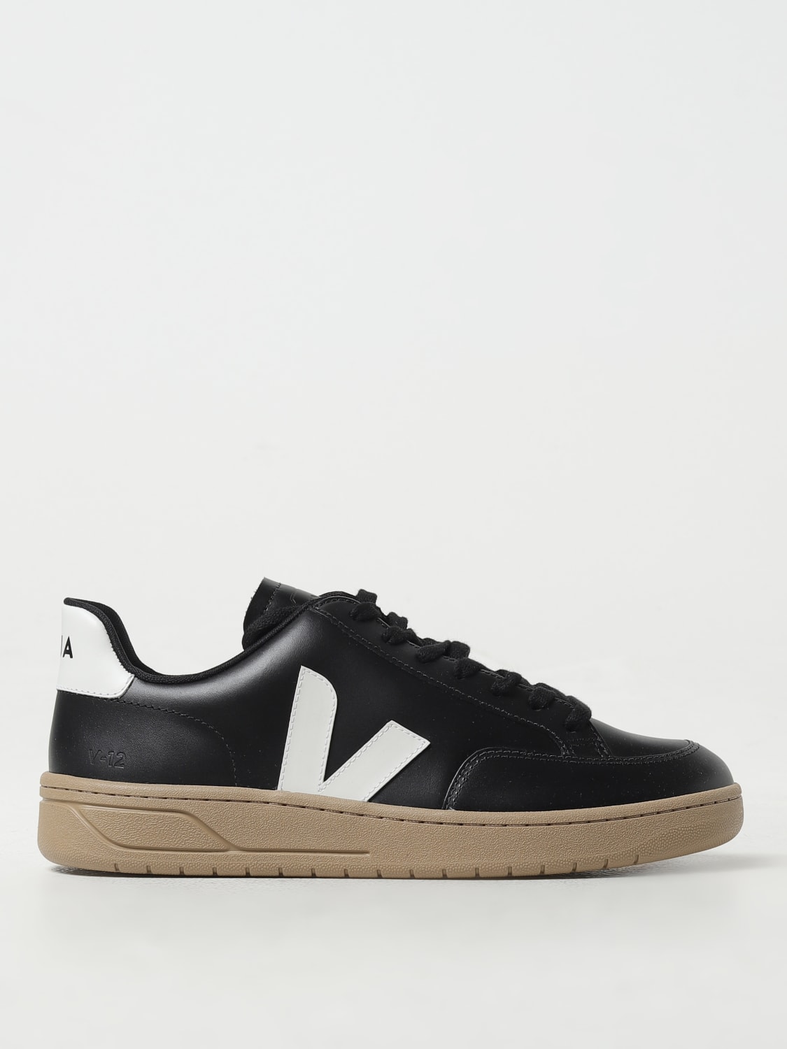 VEJA: Sneakers men - Black | Veja sneakers XD0203638 online at GIGLIO.COM