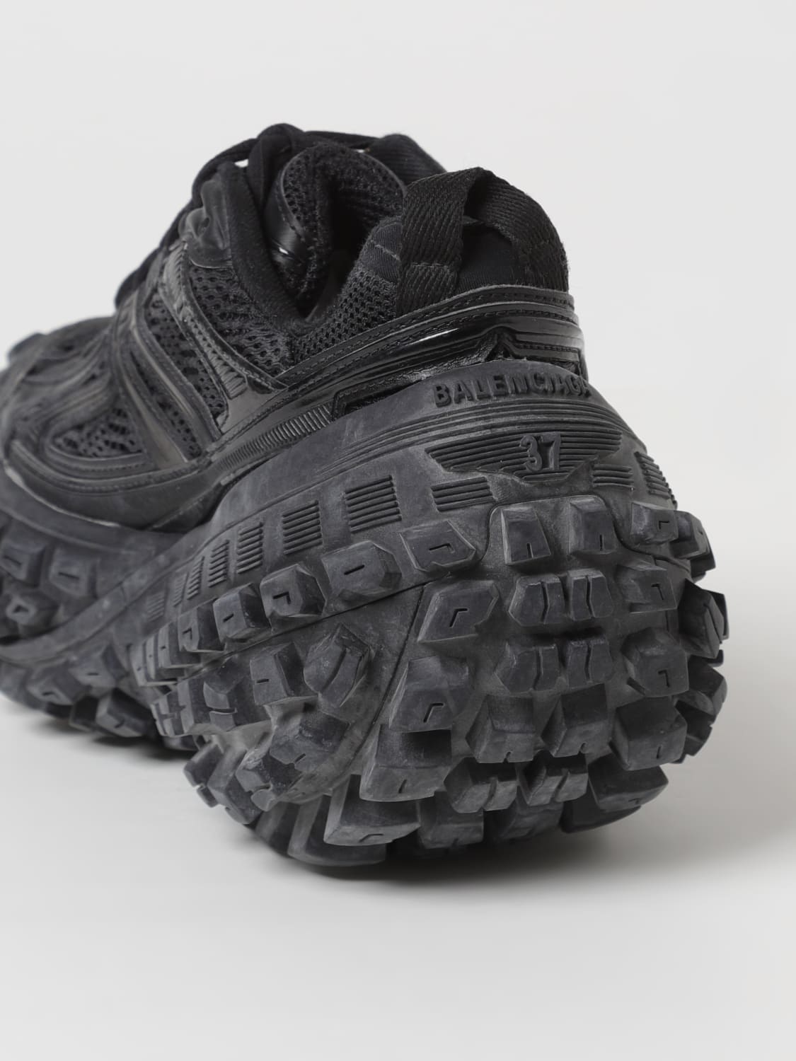 スニーカー BALENCIAGA Women Sneakers 685611W2RA6 1000 Black Buy Balenciaga women black bouncer sneakers with solid soles