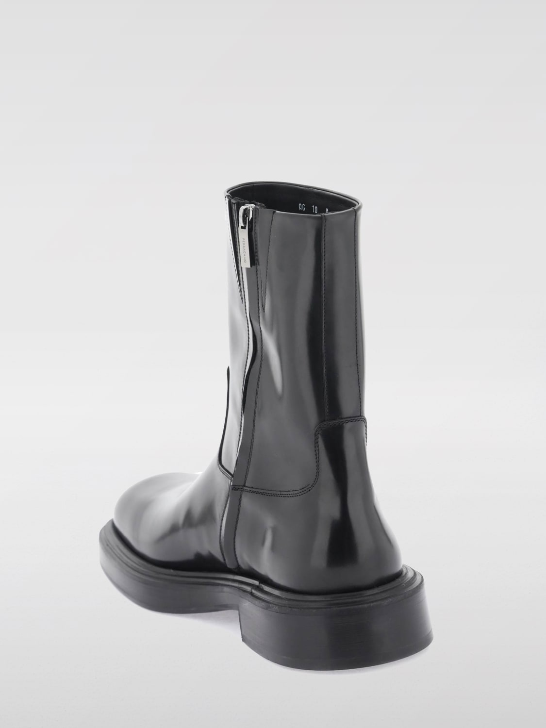 FERRAGAMO | ショートブーツ ブラック メンズ | YOOX