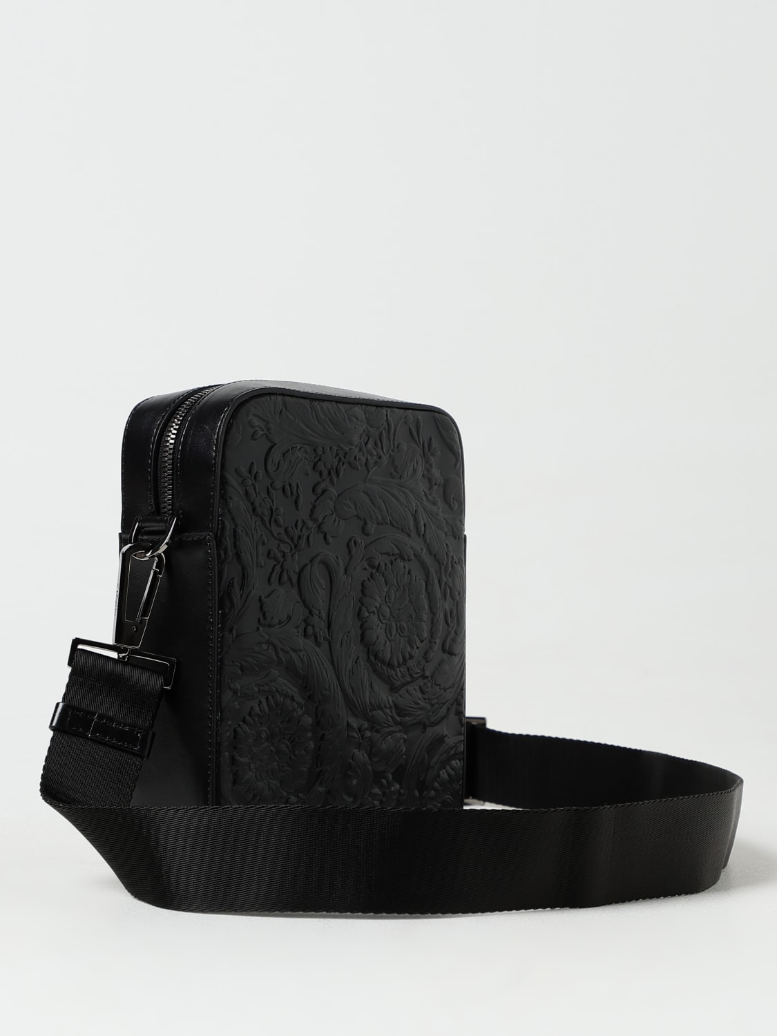 VERSACE ブラック ショルダーバッグ VERSACE(ヴェルサーチェ) / ショルダーバッグ/レザー/BLK/無地