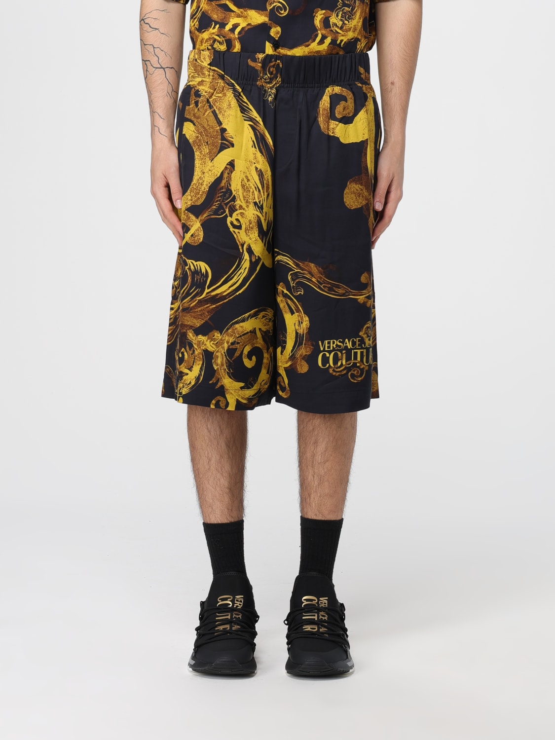 VERSACE JEANS COUTURE PANTALONES CORTOS: Pantalones cortos hombre Versace Jeans Couture, Oro - Img 1