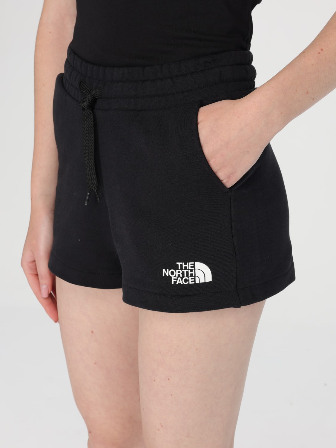 ショートパンツ THE NORTH FACE Woman Short Black 1 NF0A7QZX JK31 The North Faceアウトレット：ショートパンツ レディース