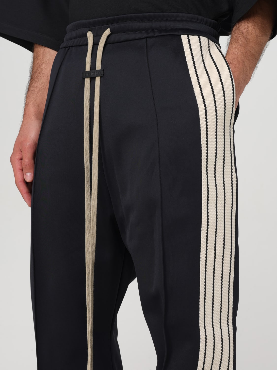 FEAR OF GOD：パンツ メンズ - ブラック | GIGLIO.COMオンライン