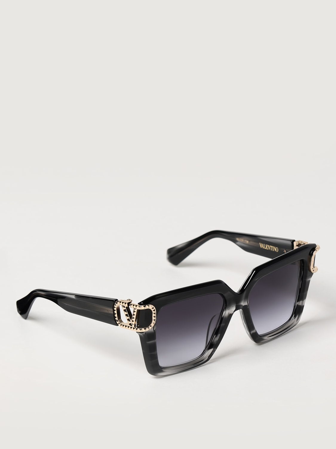 サングラス VALENTINO Woman Sunglasses Black VUNOVLS107A BLK-GLD VALENTINO: Sunglasses woman - Black | Valentino sunglasses