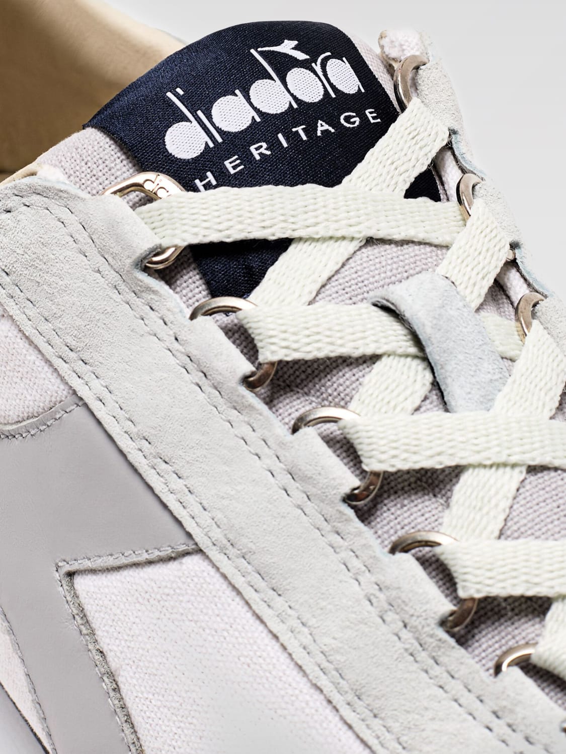 Diadora Heritage Outlet Sneakers Equipe in camoscio e canvas Azzurro Sneakers Diadora Heritage 174735 online su GIGLIO.COM