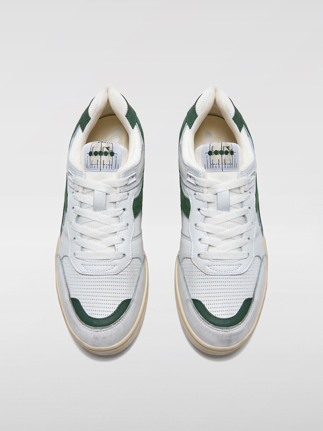 Diadora