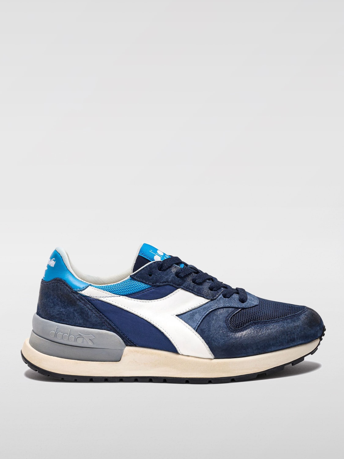 Diadora