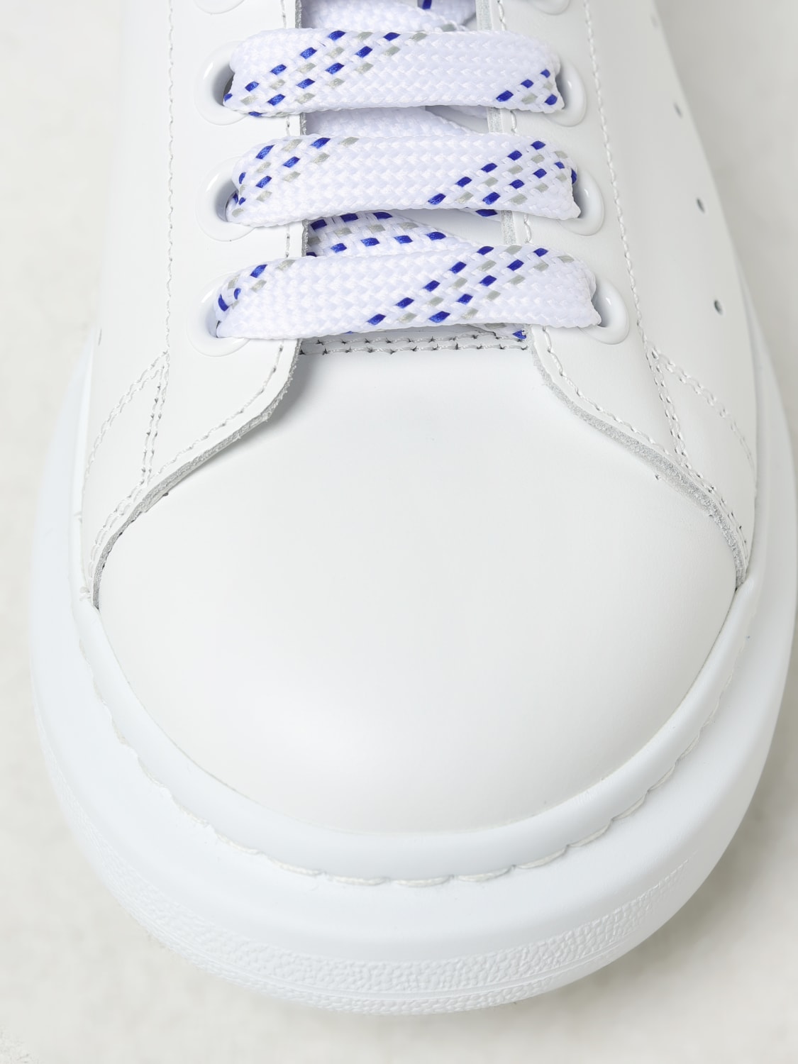 スニーカー ALEXANDER MCQUEEN Men Sneakers White 1 553680WHGP7 9086 Alexander McQueen Oversized low-top Sneakers | White | FARFETCH