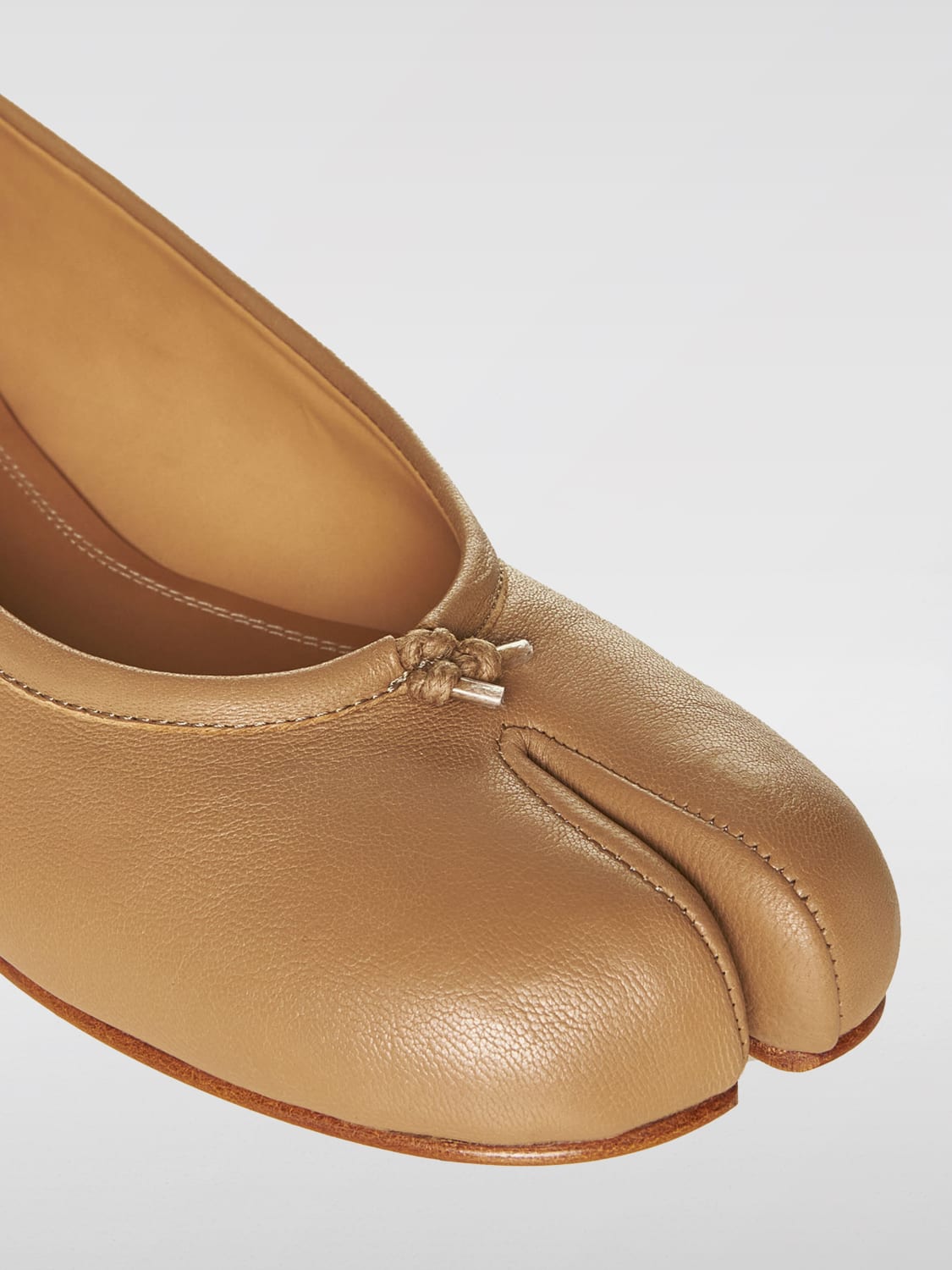 MAISON MARGIELA BALLET FLATS: Maison Margiela Tabi Nappa leather ballet flats, Nude - Img 4