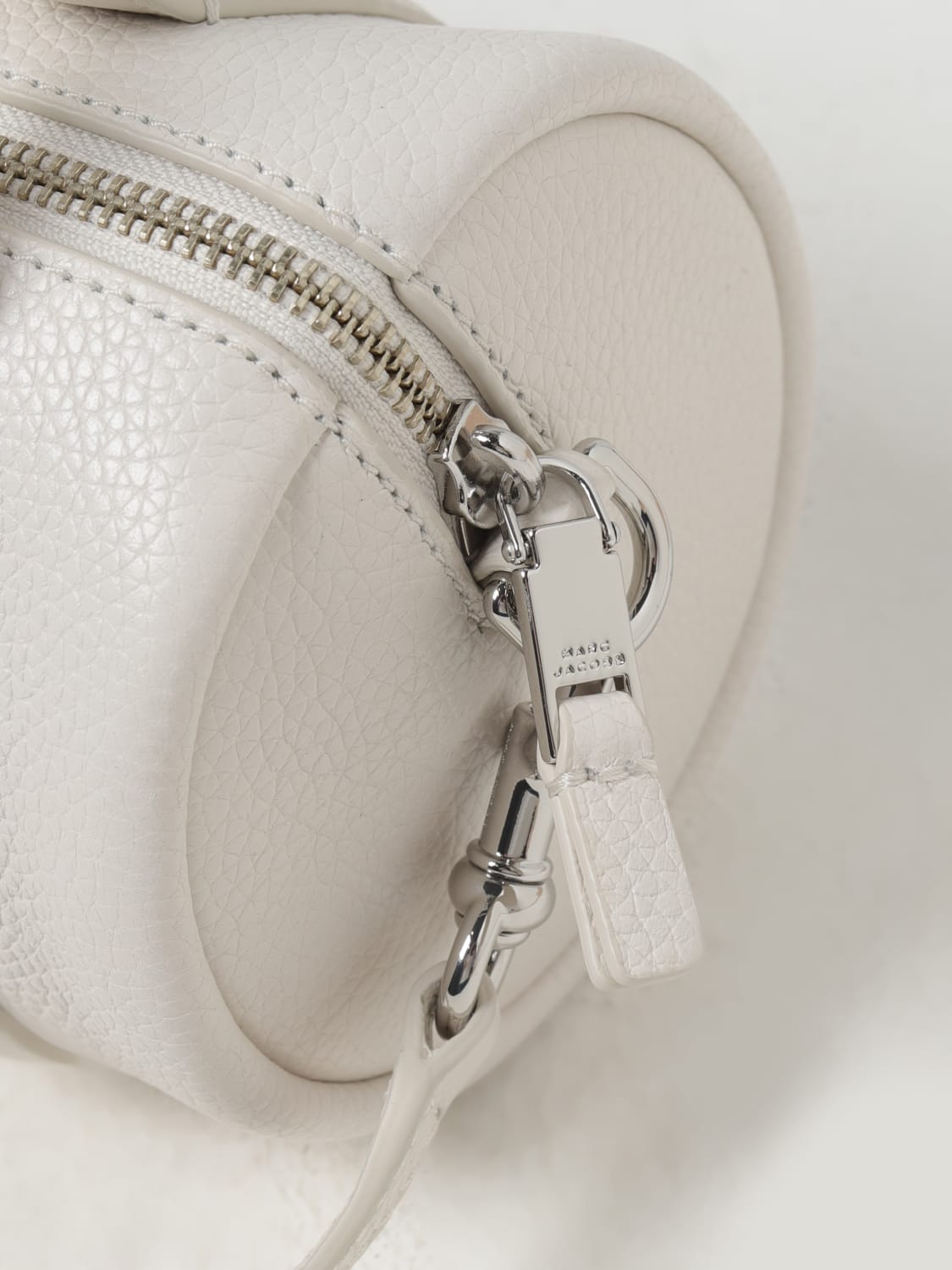 MARC JACOBS BORSA A TRACOLLA: Borsa The Mini Duffle Marc Jacobs, Bianco - Img 3