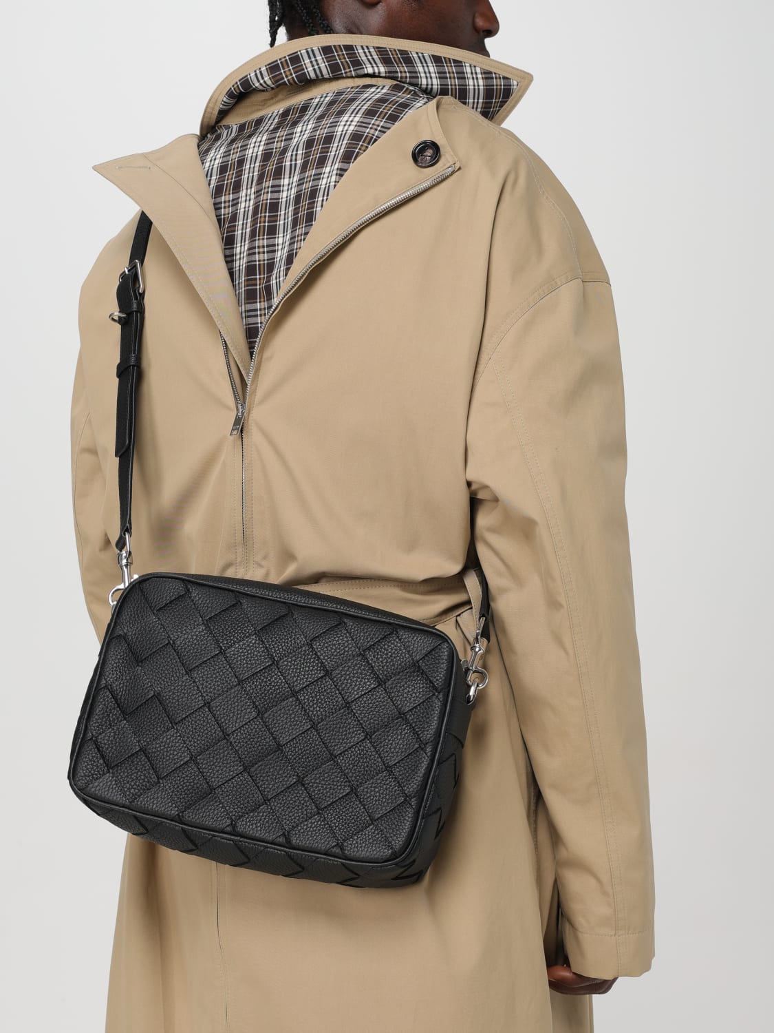 BOTTEGA VENETA 斜挎包: 斜挎包 男士 Bottega Veneta, 黑色 - Img 2