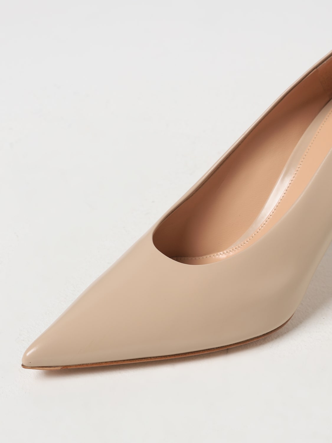 GIANVITO ROSSI PUMPS: Pumps woman Gianvito Rossi, Beige - Img 4