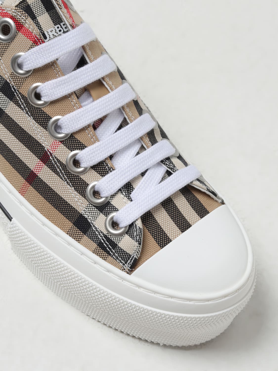BURBERRY: Sneakers woman - Beige | Burberry sneakers 8050506