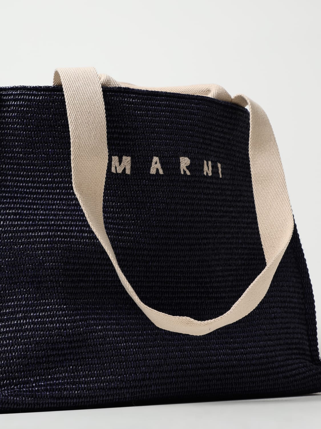 MARNI BORSA: Borsa Marni in rafia intrecciata con logo ricamato , Marine - Img 4