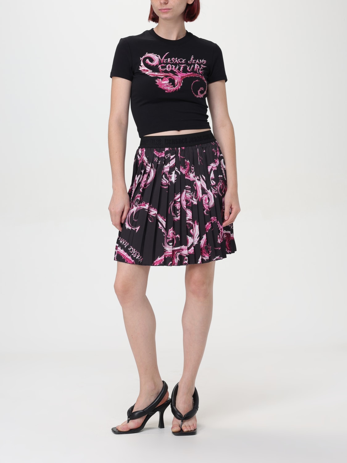 Tシャツ・カットソー VERSACE JEANS COUTURE Woman T-Shirt Black 1 77HAHC00CJ02C s-l1200.jpg