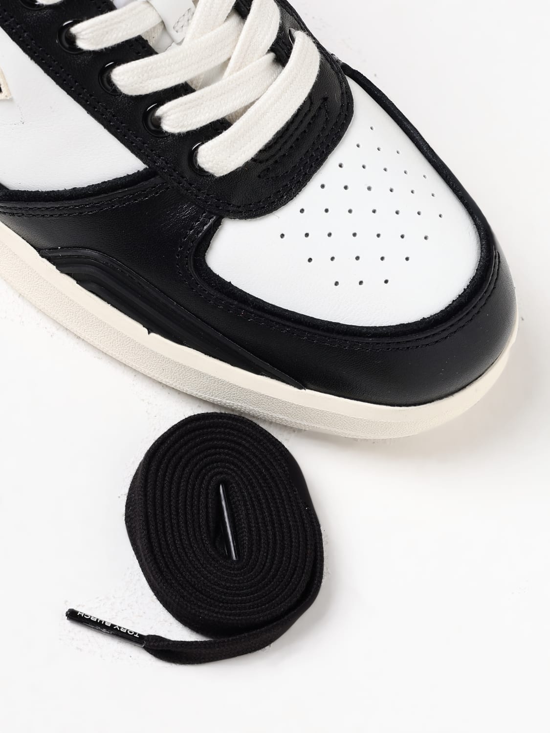 スニーカー TORY BURCH Woman Sneakers White 152959 001 Buy (Women) TORY BURCH Low-Top Sneaker 'Black and White