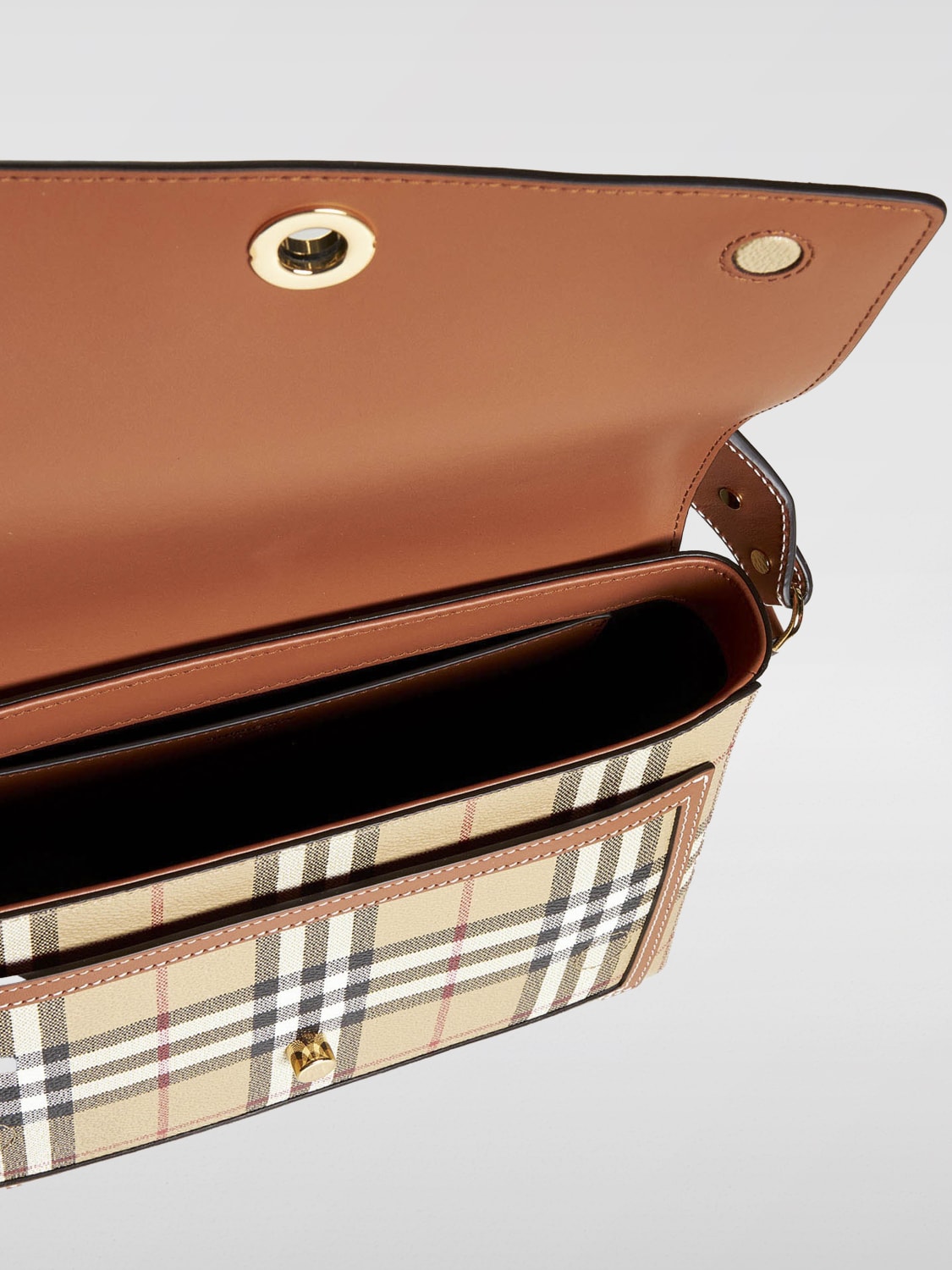 BURBERRY BORSA A SPALLA: Borsa Vintage Check Note Burberry in cotone spalmato e pelle, Marrone - Img 5