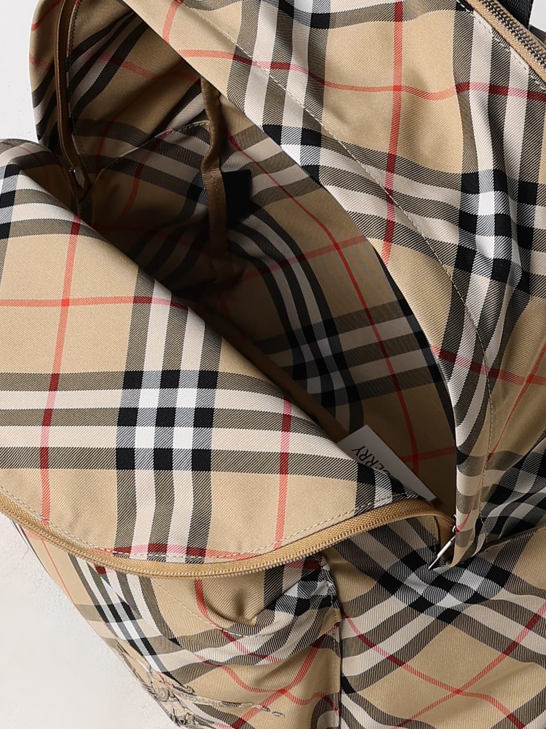 BURBERRY ZAINO: Zaino Vintage Check Burberry in nylon stampato , Beige - Img 5