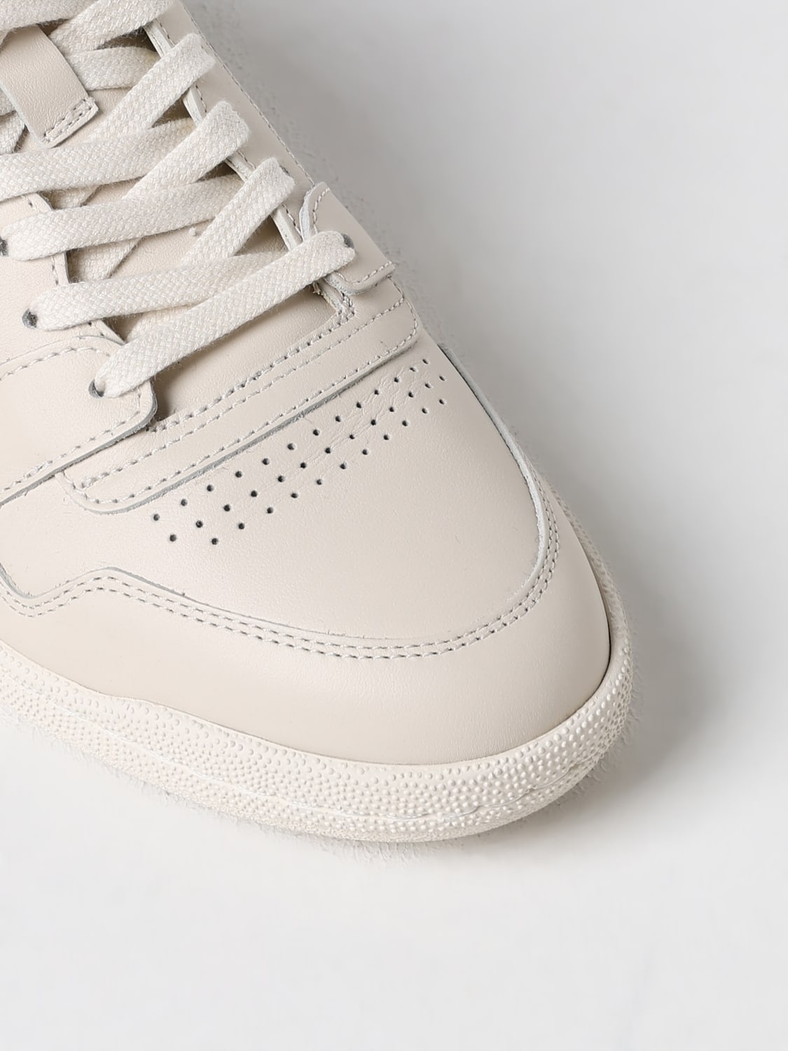 スニーカー TOM FORD 'Jake' sneakers Gray J1446LCL219N TOM FORD: Taupe Suede Jake Sneakers | SSENSE