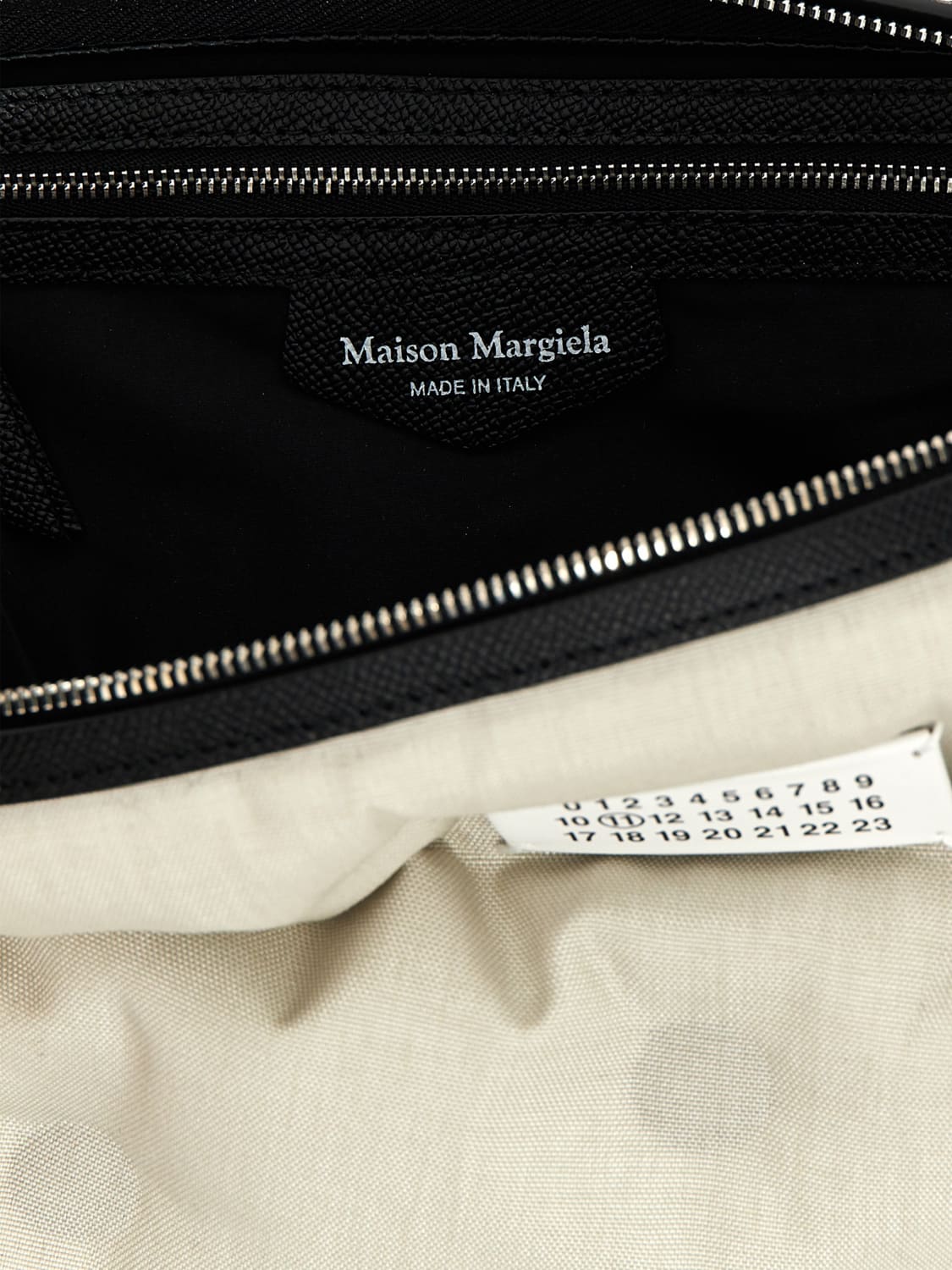 MAISON MARGIELA BORSA A TRACOLLA: Borsa Glam Slam Sport Maison Margiela in nylon capitonnè , Grigio - Img 4
