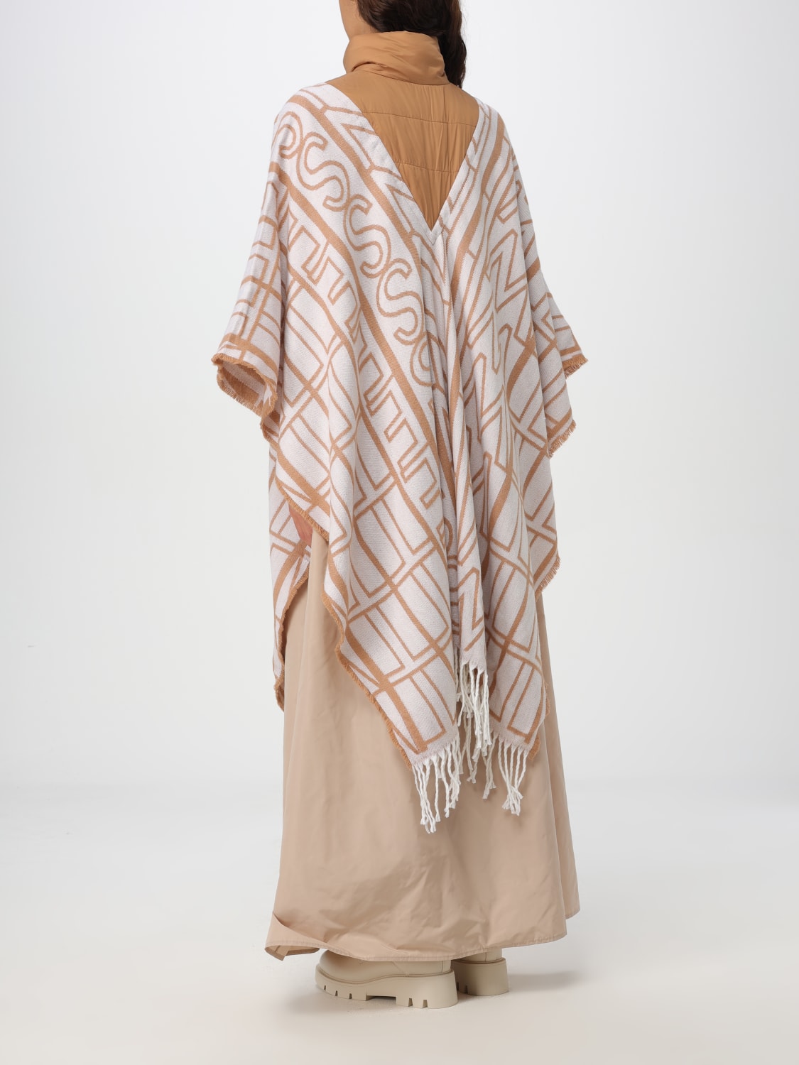 TWINSET MANTELLA: Poncho Twinset in viscosa con logo jacquard , Marrone - Img 2