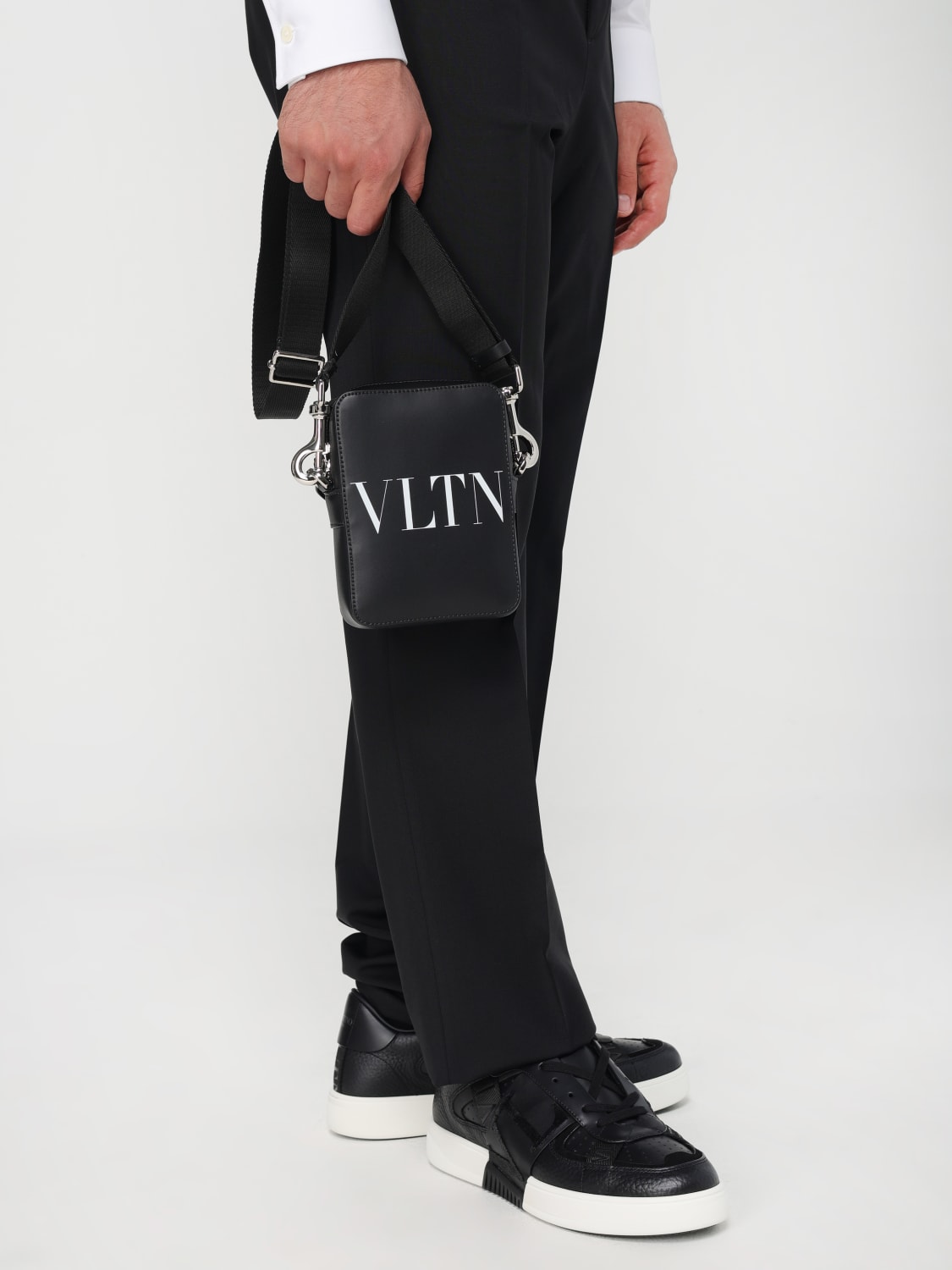 VALENTINO GARAVANI BAGS: Bags men Valentino Garavani, Black - Img 2