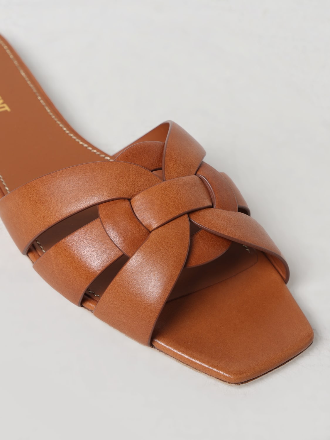 シューズ・サンダルその他 SAINT LAURENT Woman Flat sandals Amber 571952BDA00 2206 SAINT LAURENT: Shoes woman - Amber | Saint Laurent flat