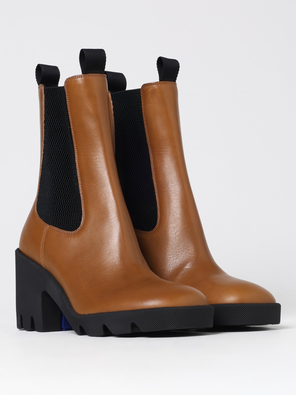 BURBERRY FLAT ANKLE BOOTS: Boots woman Burberry, Leather - Img 2