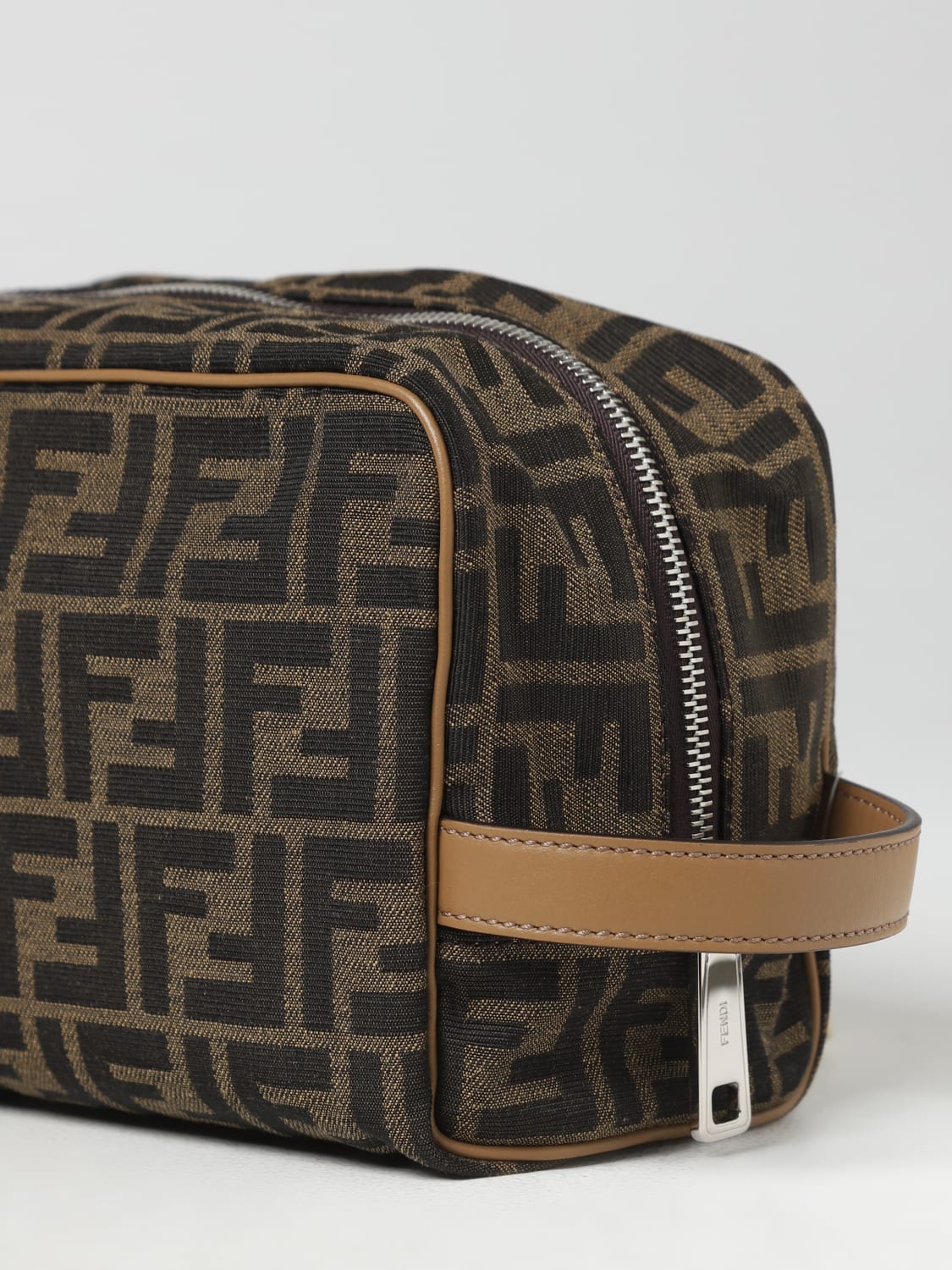 FENDI TROUSSES DE TOILETTE: Sac homme Fendi, Sable - Img 3