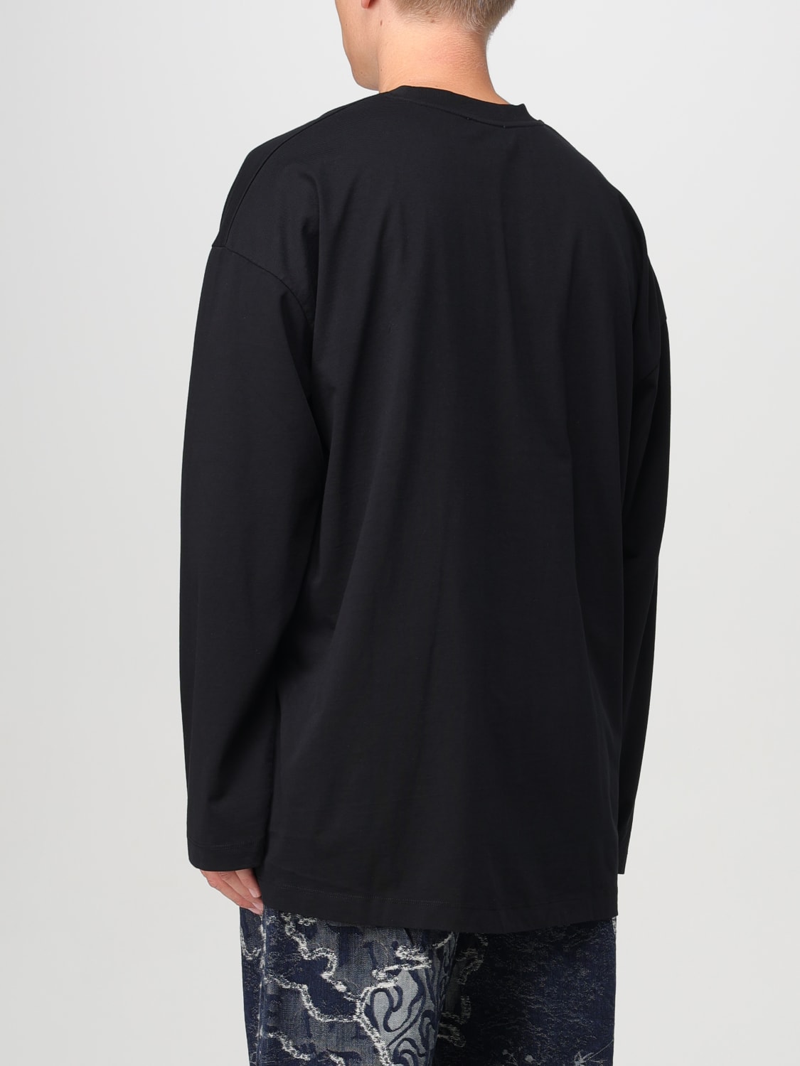 OFF-WHITE SWEATER: Off-white long-sleeve cotton t-shirt with print and logo, Black - Img 3