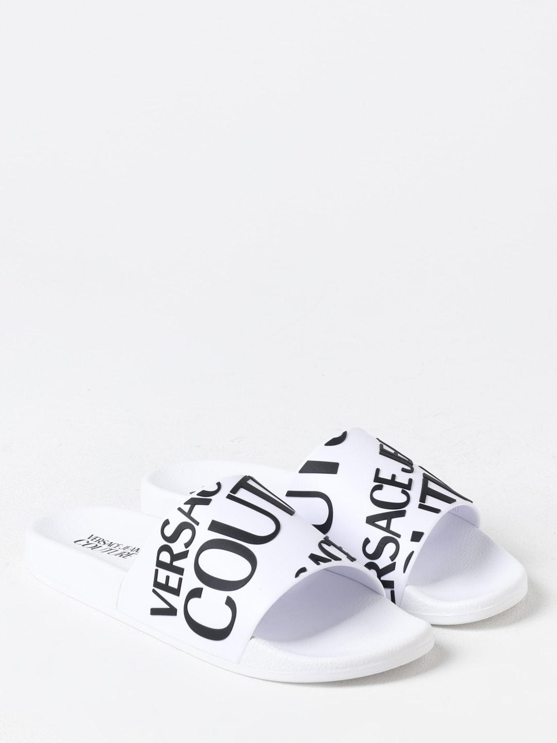 VERSACE JEANS COUTURE SANDALI: Sliders Versace Jeans Couture in gomma con logo , Bianco - Img 2