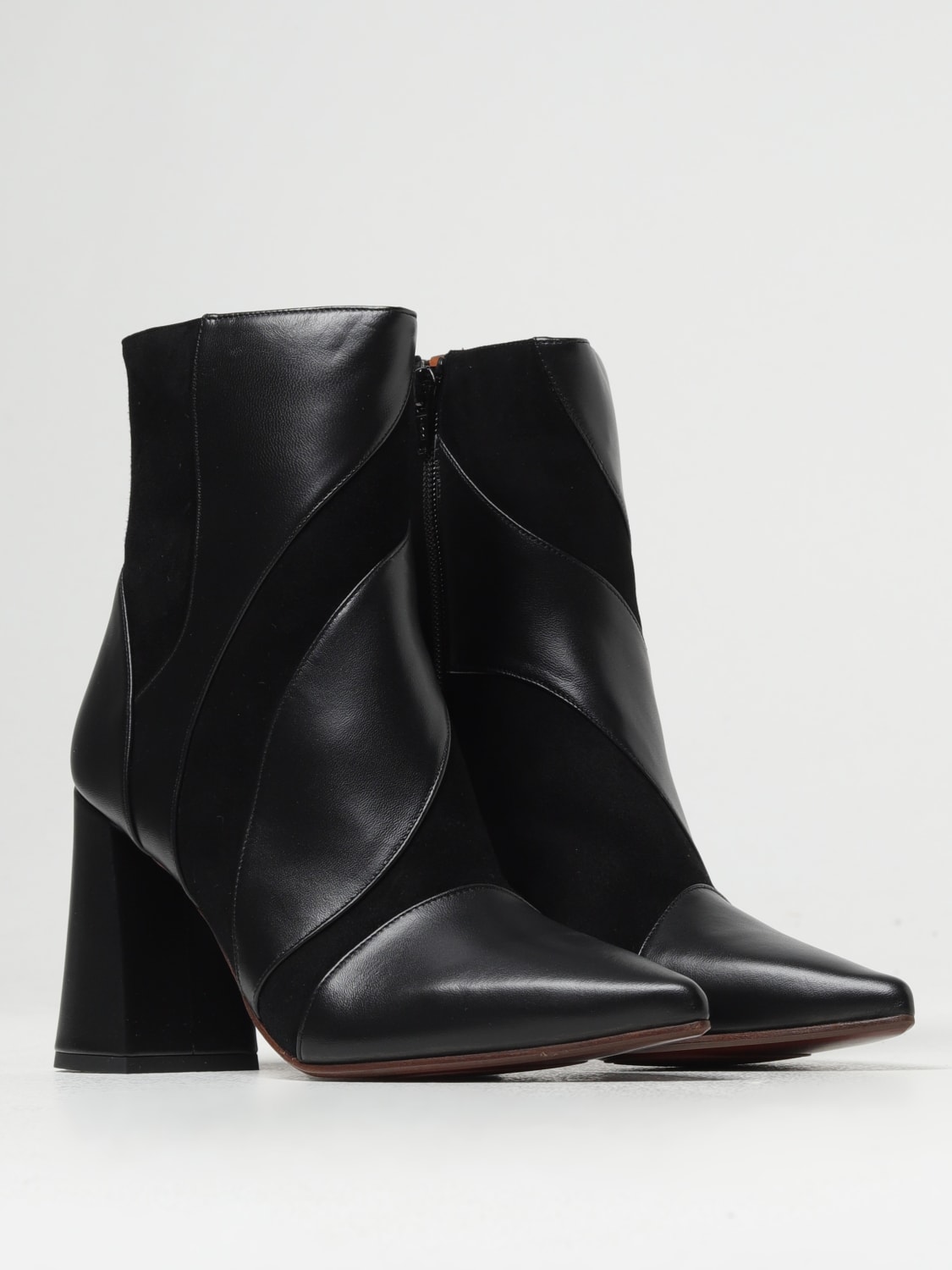 CHIE MIHARA FLAT ANKLE BOOTS: Heeled booties woman Chie Mihara, Black - Img 2