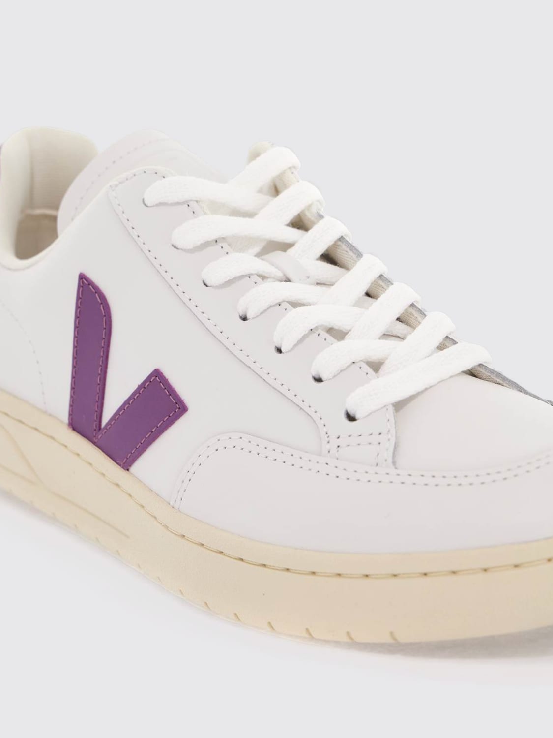 VEJA SNEAKERS: Sneakers V-12 Veja in pelle , Bianco - Img 3