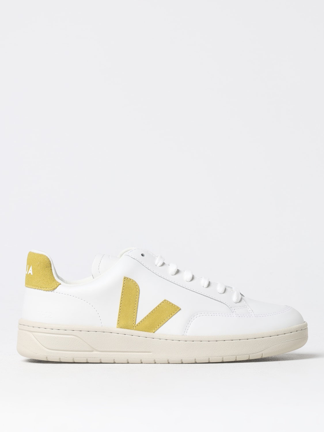 Giglio Sneakers Campo Chromefree Veja in pelle