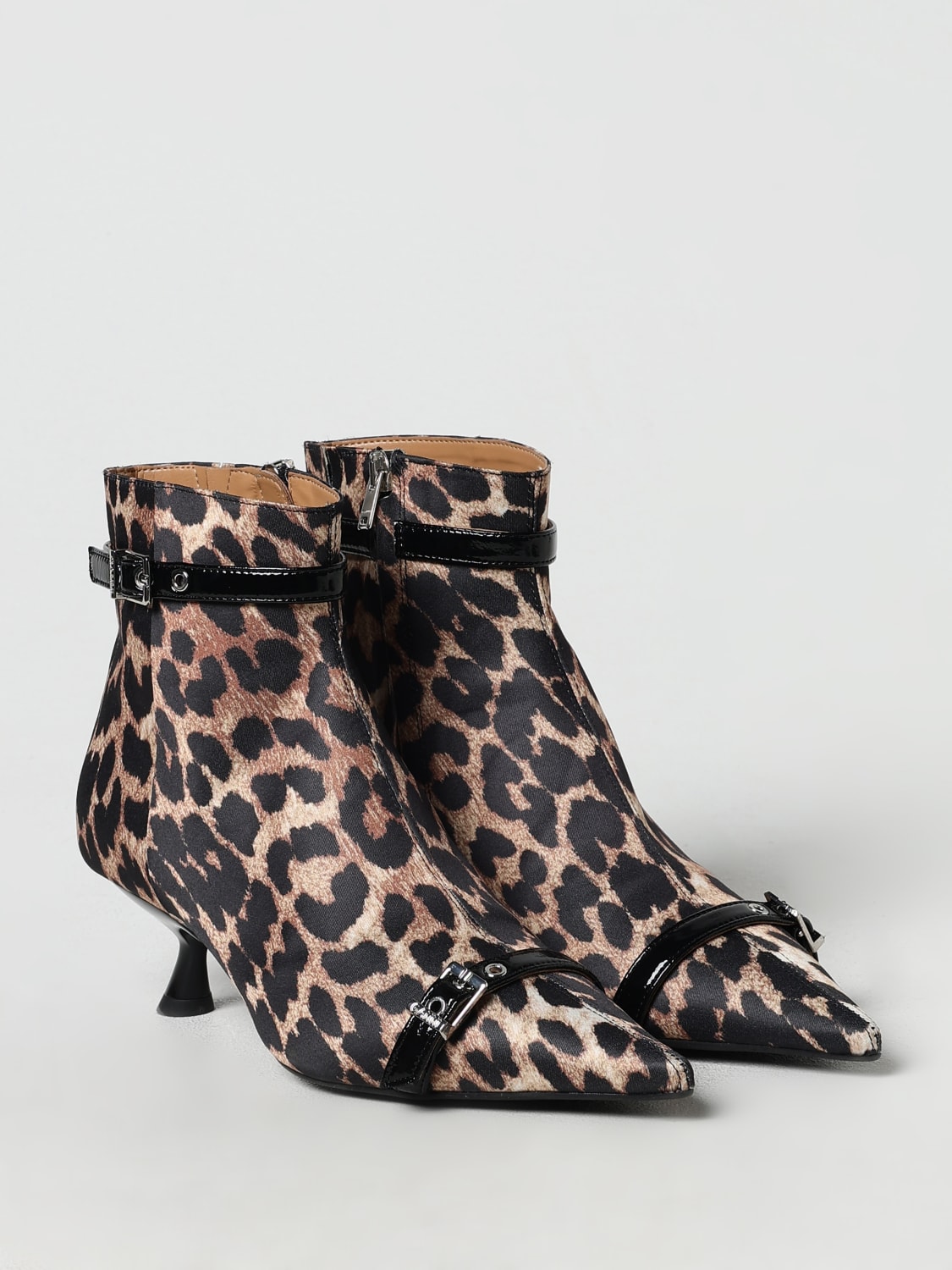 ショートブーツ・ブーティ GANNI Woman Flat ankle boots Savannah S2883 943 GANNI: Boots woman - Savannah | Ganni boots S2883 online at