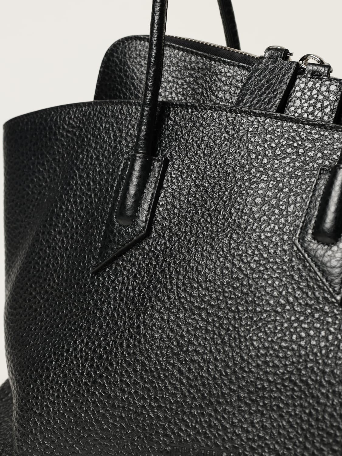 ショルダーバッグ・ポシェット THE ATTICO Woman Shoulder bag Black 250WAH00054LBT117AA 100 THE ATTICO: Shoulder bag woman - Black | The Attico shoulder