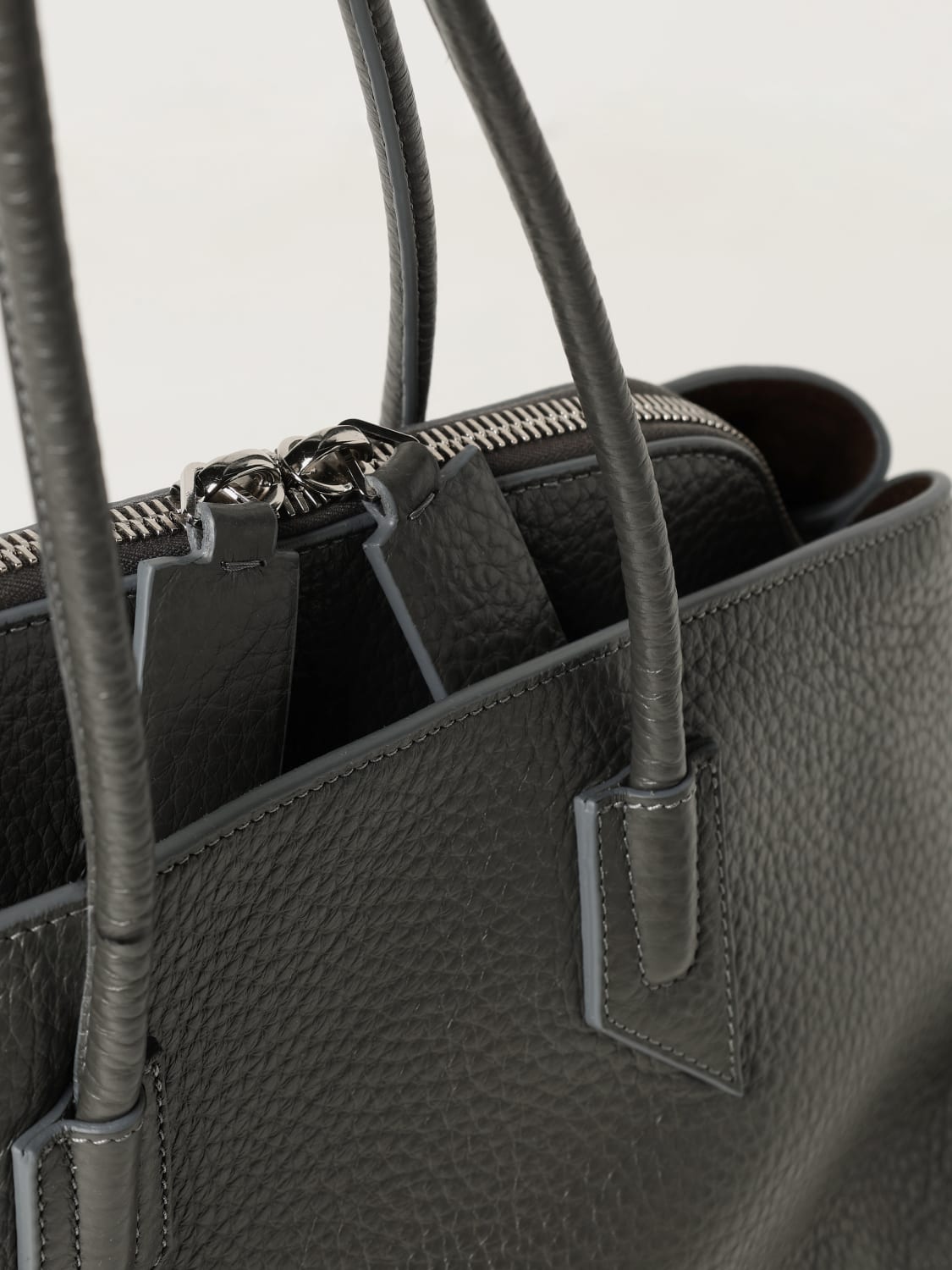 ショルダーバッグ・ポシェット THE ATTICO Woman Shoulder bag Black 250WAH00054LBT117AA 100 The Attico 250WAH00054 Woman Black Bags.. - Zuklat