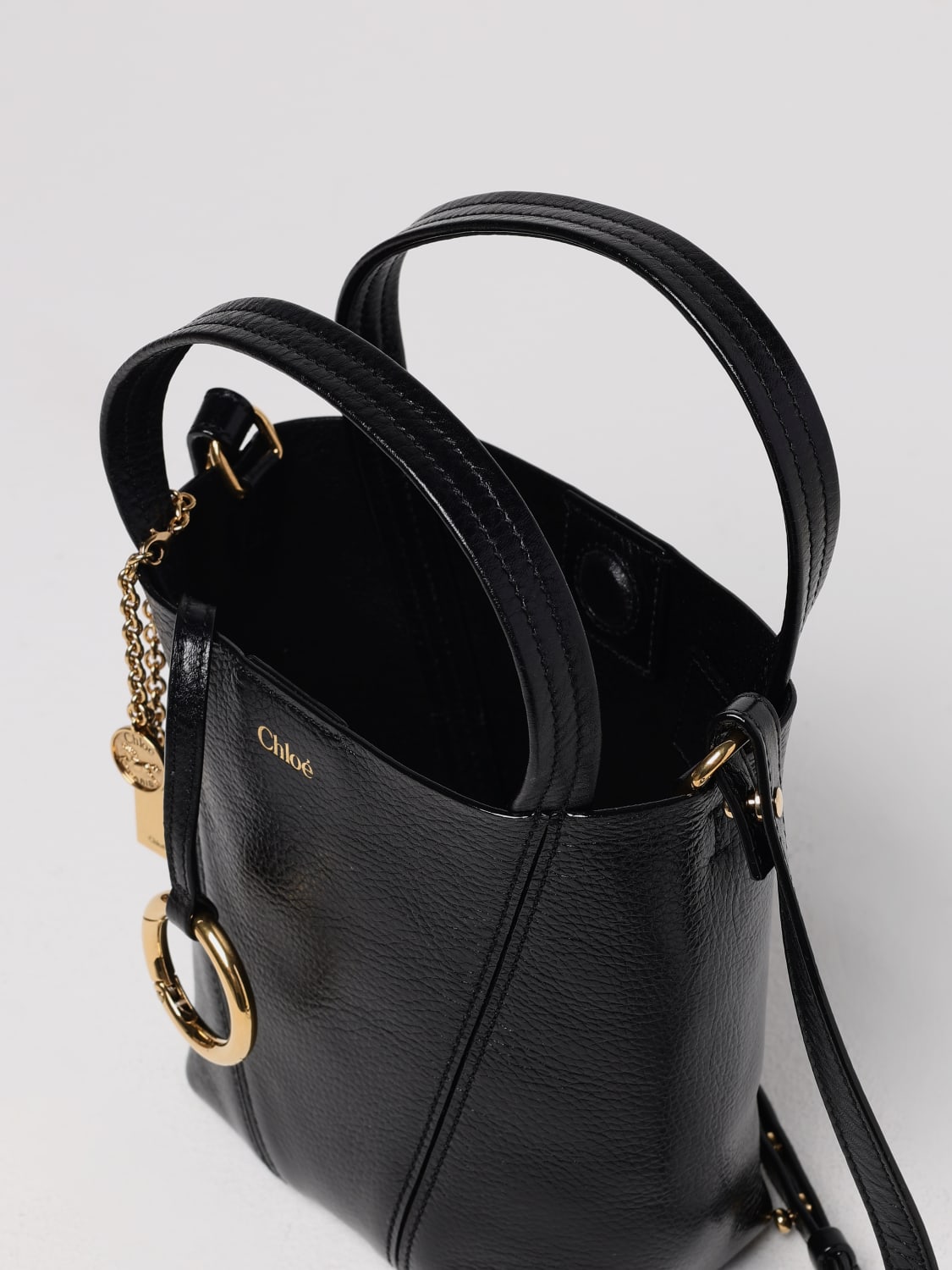 ショルダーバッグ・ポシェット CHLOE Woman Shoulder bag Black CHC25SS811N84 001 CHLOÉ: Shoulder bag woman - Black | Chloé shoulder bag