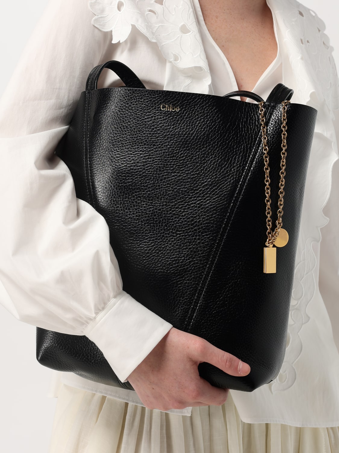 CHLOÉ：ショルダーバッグ レディース - ブラック | GIGLIO.COM