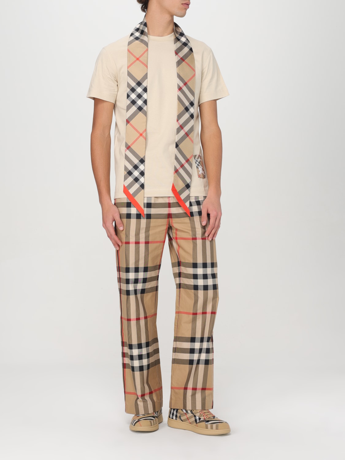 Tシャツ・カットソー BURBERRY Men T-shirt Brown 8103508 BURBERRY: T-shirt men - Brown | Burberry t-shirt 8103508