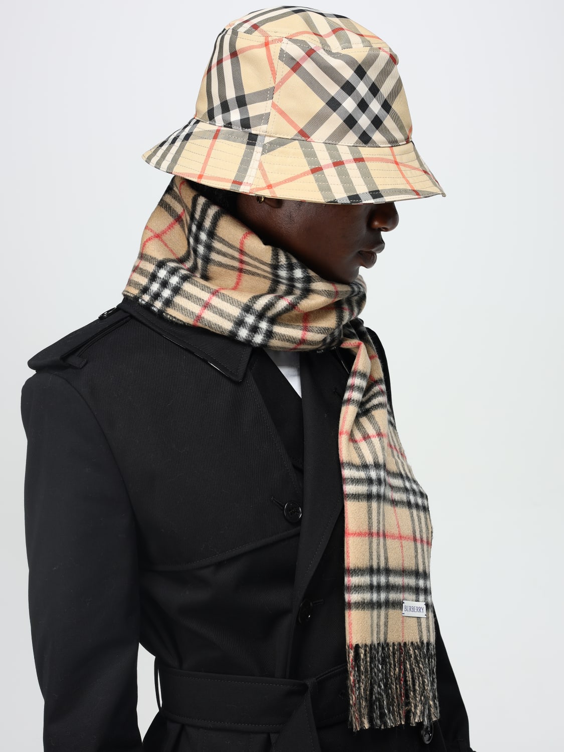 ハット BURBERRY Woman Hat Sand 8100740 BURBERRY: Hat woman - Sand | Burberry hat 8100740 online at