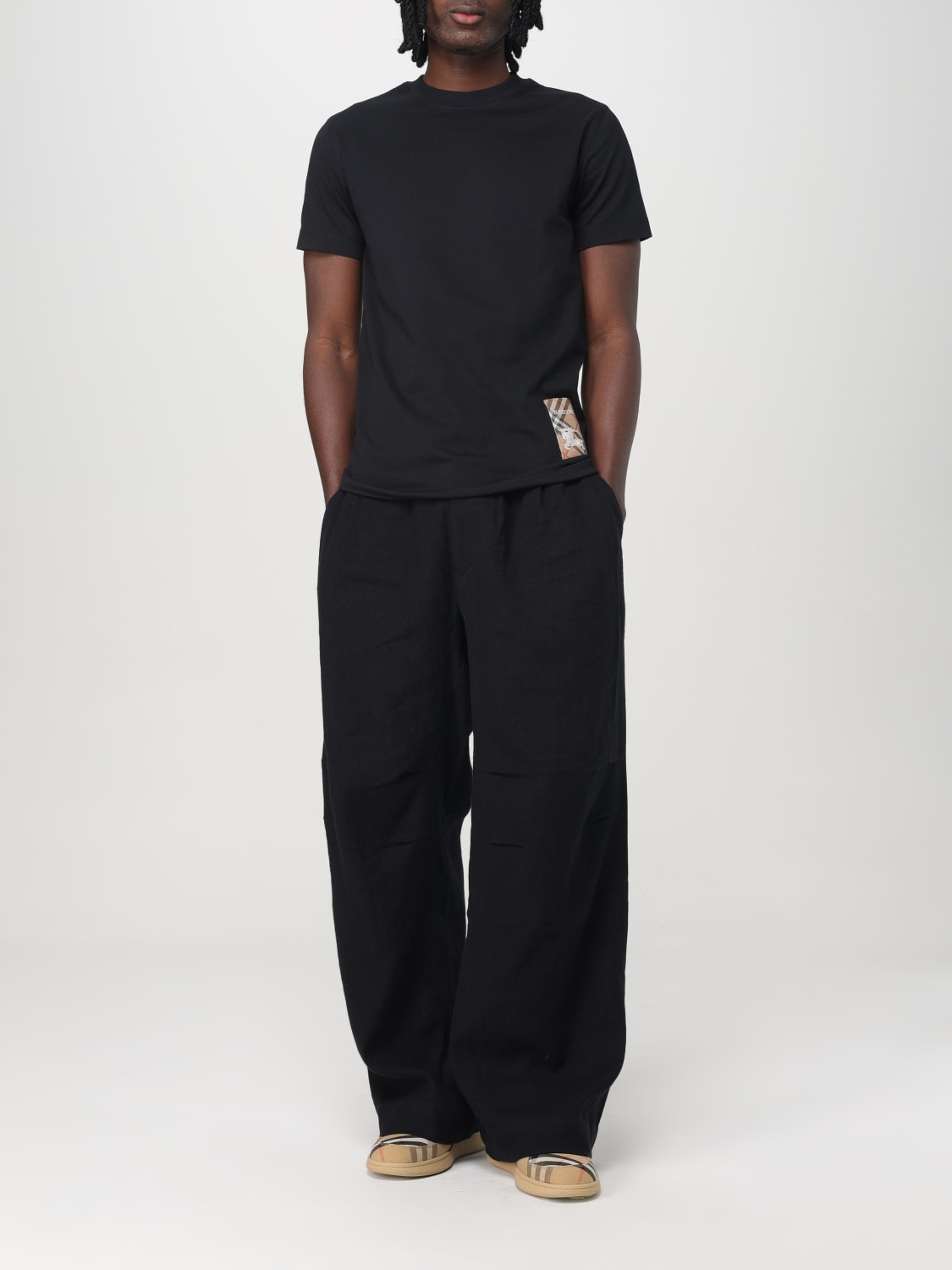 BURBERRY: T-shirt men - Black | Burberry t-shirt 8104889
