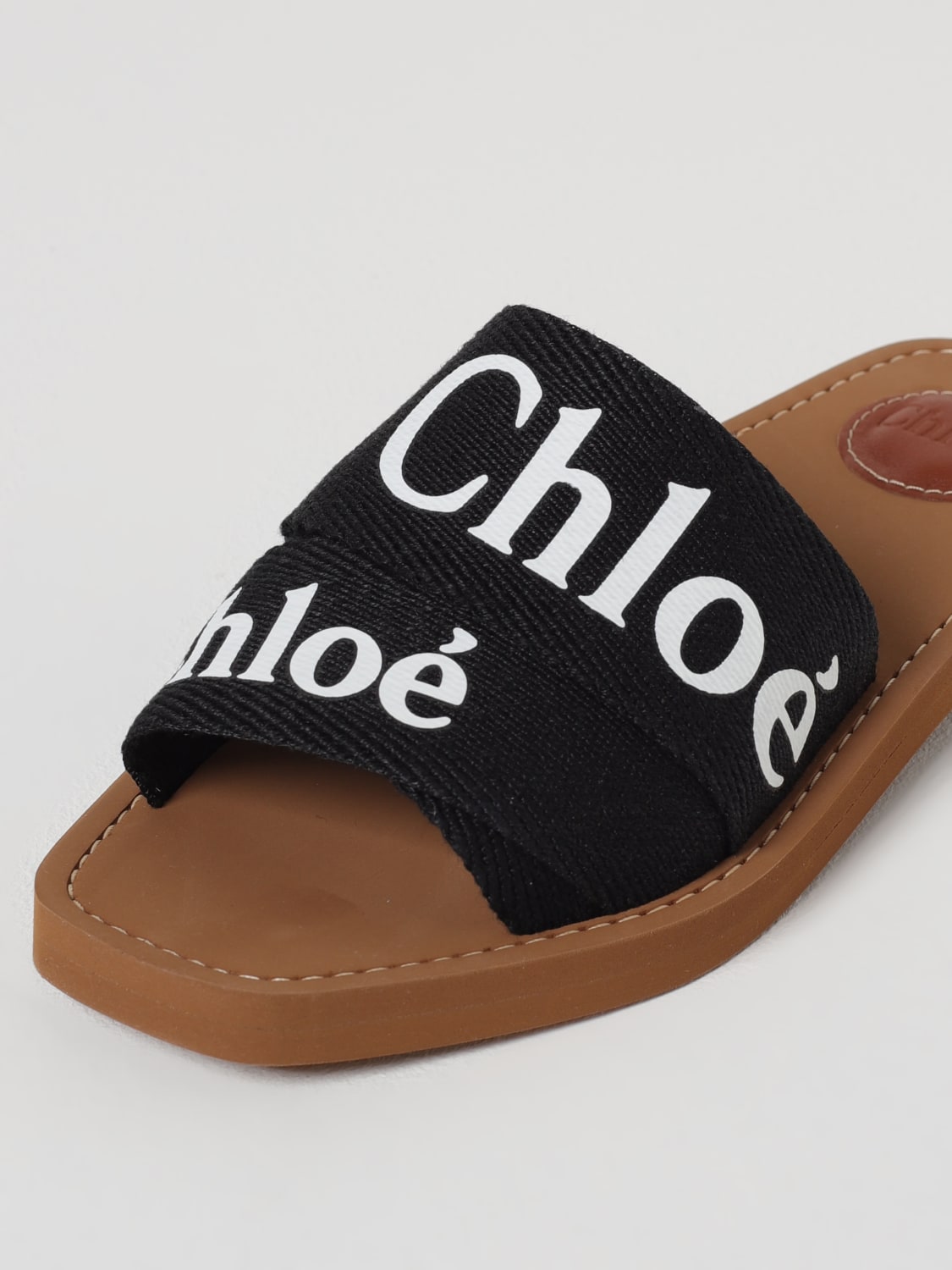 サンダル・ミュール CHLOE Women Sandals CHC22U188Z3 001 BLACK CHLOÉ: Flat sandals woman - Black | Chloé flat sandals